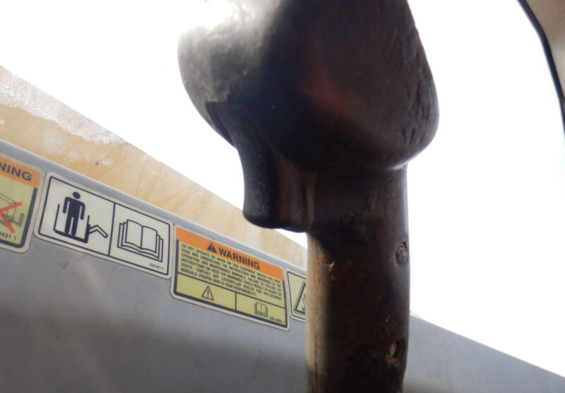 2005 Caterpillar TH460B - Image 17