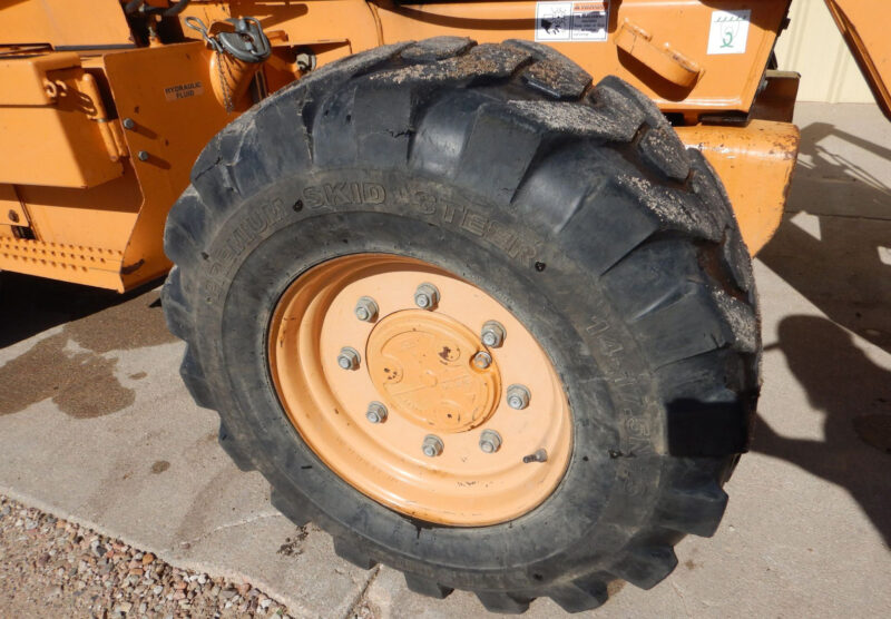 2005 Case 590 Super M - Image 12