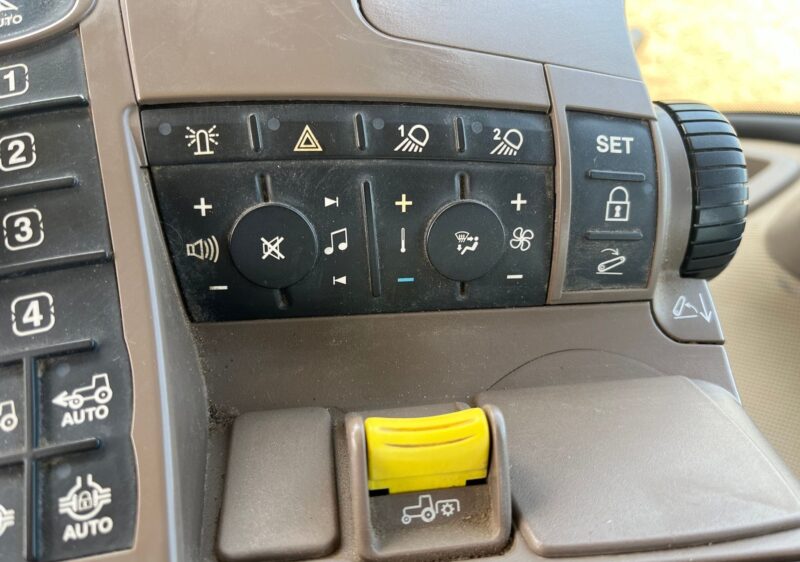 2018 John Deere 8400R - Image 10